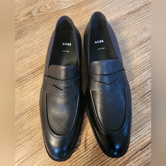 Size. 7 / 8  Boss  Classic Black Leather Loafers main image 8